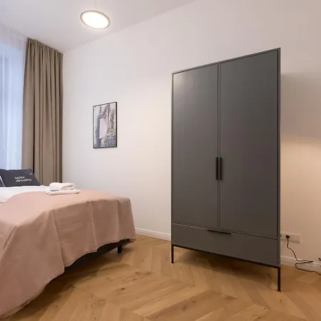 Limehome Karajangasse Apartment *