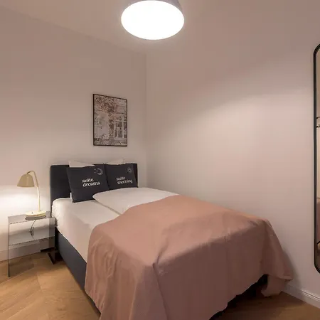 Limehome Karajangasse Apartment