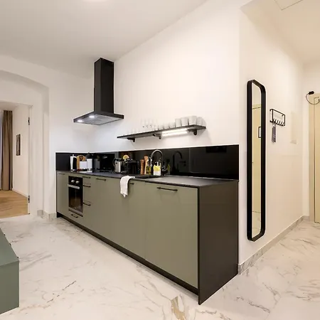 Apartment Limehome Karajangasse Vienna