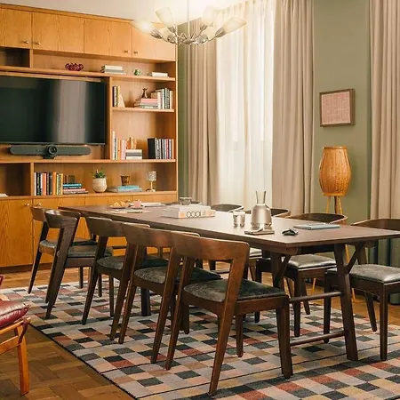 The Hoxton, * Viena