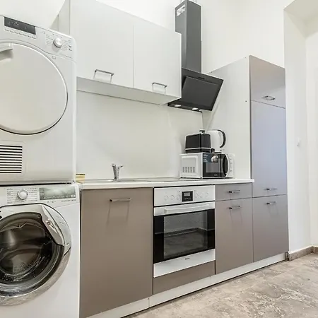 18 Min To Center Via U3 - Lovely 1br Ground Floor Gem * Βιέννη