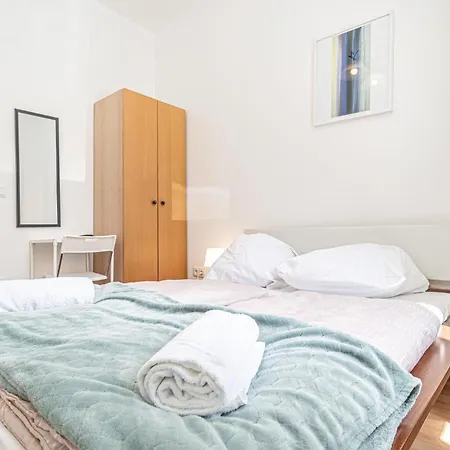 Loevly Shared 6br With Garden Near Danube & Millenium Vienna