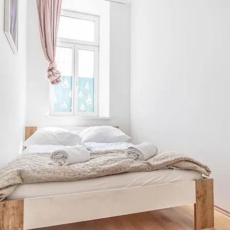 Loevly Shared 6br With Garden Near Danube & Millenium Vienna