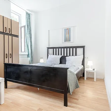 Loevly Shared 6br With Garden Near Danube & Millenium Apartment Vienna