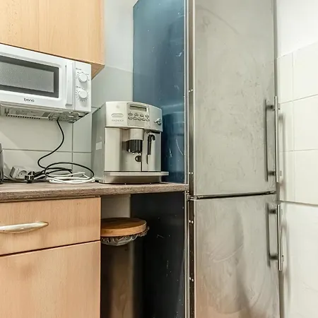 Loevly Shared 6br With Garden Near Danube & Millenium *
