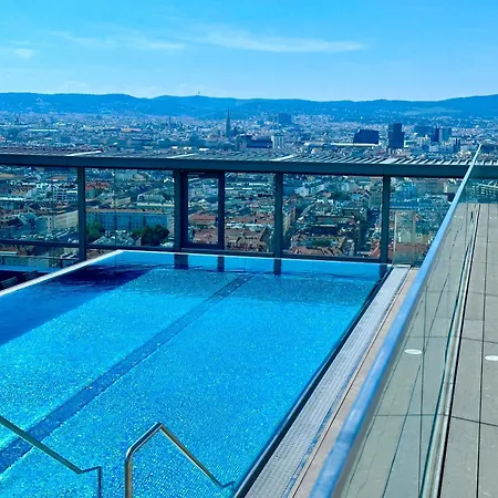 Panorama Sky I Rooftop Pool I Metro Station Apartmán *