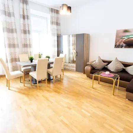 דירה Central Apartment