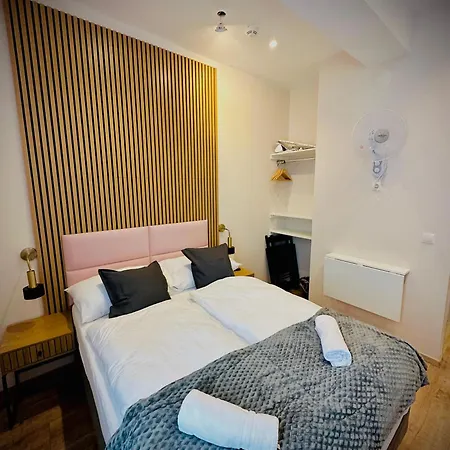 4-br Apt, Ideal For Groups, 6-min To Stadthalle * Viena