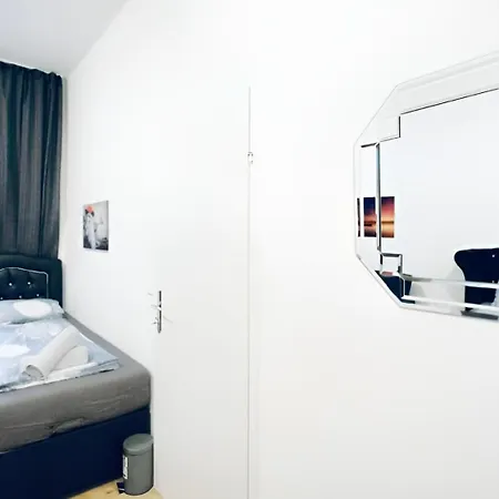 Spacious Cozy 1br Near To Danube River *