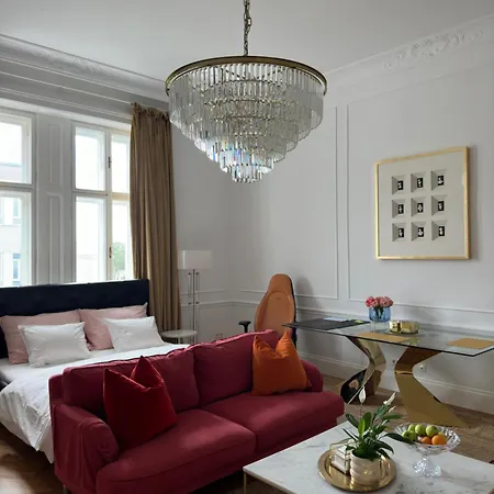 Royal Schoenbrunn Apartment