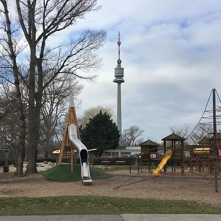 Апартаменты Yuki's Place - Un-vic, Danube And Subway Near To Downtown