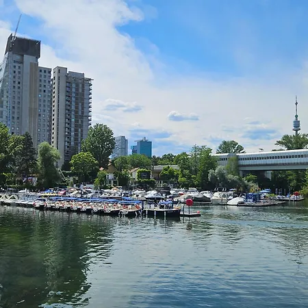 Апартаменты Yuki's Place - Un-vic, Danube And Subway Near To Downtown Вена