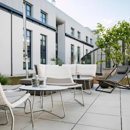 Arcotel Donauzentrum Hotel 4*