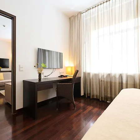 Aparthotel Myplace Premium 4*