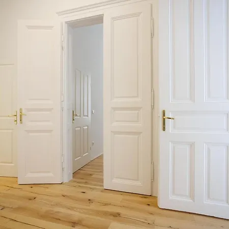 Apartment 4ty3 - Stadtpark Is Calling *