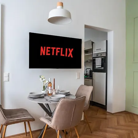 Apartmán Erstklassiges In Schloss Naehe