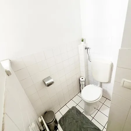 Apartment 4-bedroom In Central Location In Hipp 3rd District *