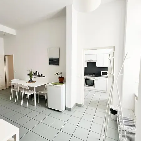 Apartment 4-bedroom In Central Location In Hipp 3rd District