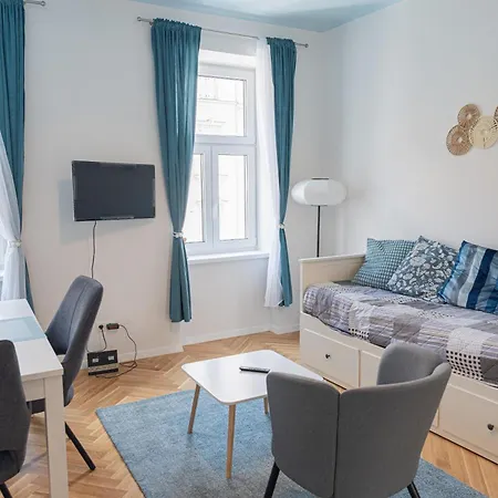 Boutique Newly Renovated Apartment