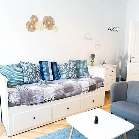 Apartment Boutique Newly Renovated *