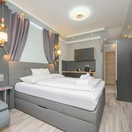 Aparthotel Elegance Palais Palffy 4*