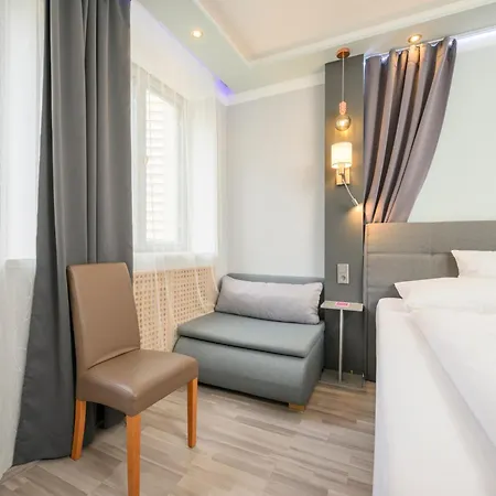 Aparthotel Elegance Palais Palffy 4*
