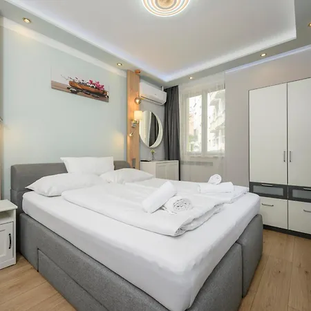 Elegance Palais Palffy 4* Wien