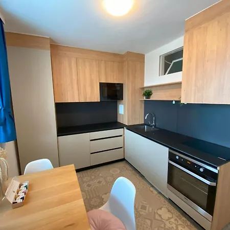 Anzotika Apartment, Apartment *