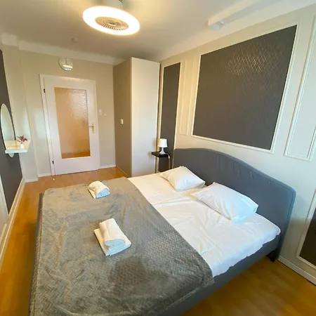 Anzotika Apartment, Apartment *