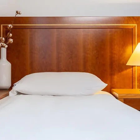 Mercure Westbahnhof Hotel 4*