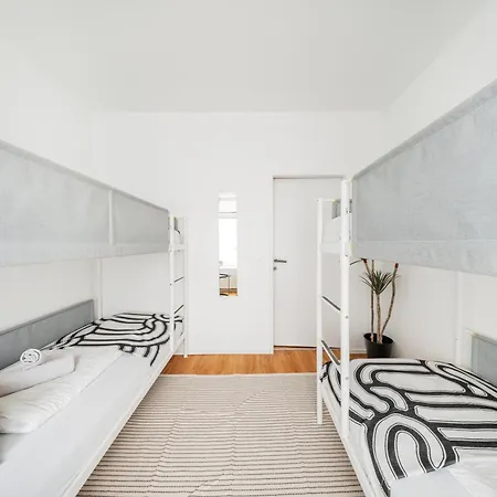 Lofts Hostel *
