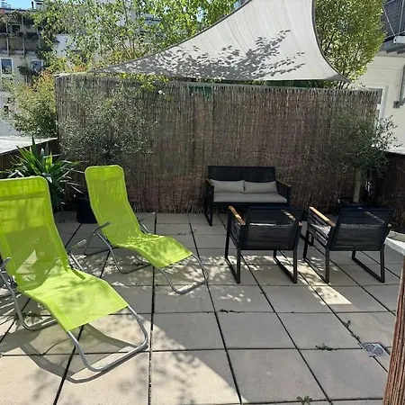 Relax Auf Der Terrasse In Viena