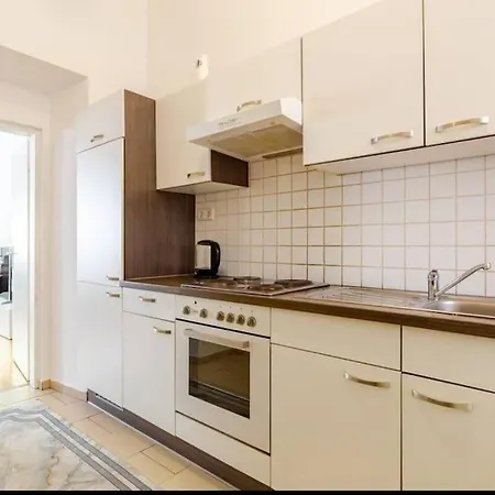 Apartment Stylish Modern Entire *