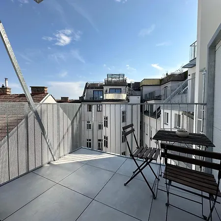 Feelhome-dachterrasse-4 Gaeste-wifi-smarttv Apartment Vienna