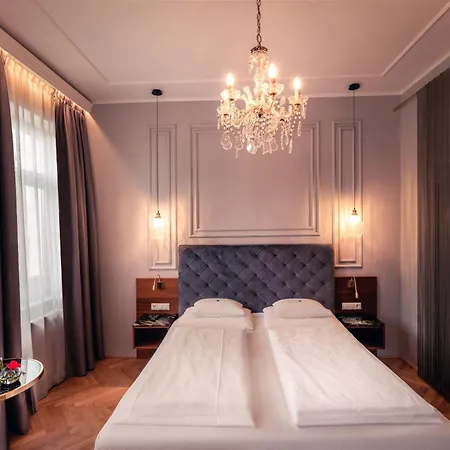 Hotel Boutique Donauwalzer 3*