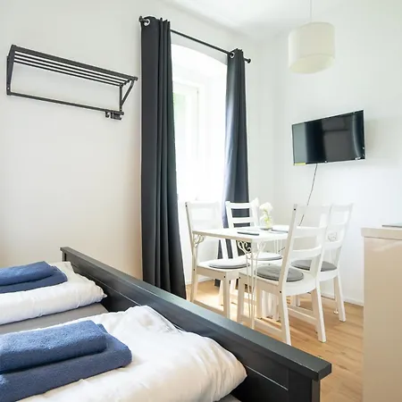 Dainn Schoenbrunn Apartment