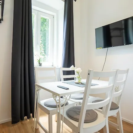Dainn Schoenbrunn Apartment