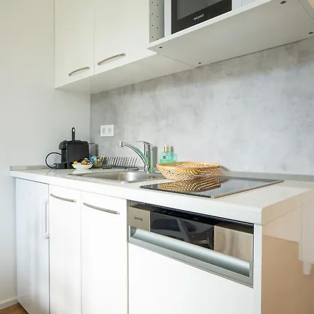 Dainn Schoenbrunn Apartment