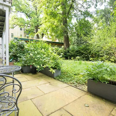 Dainn Schoenbrunn Apartment