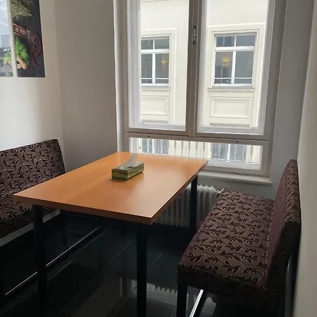 Central Apartment *