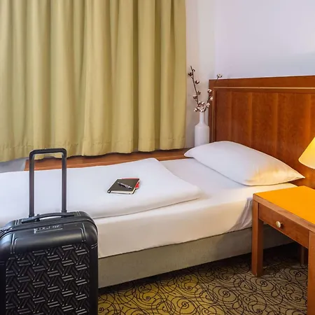Mercure Westbahnhof Hotel 4*