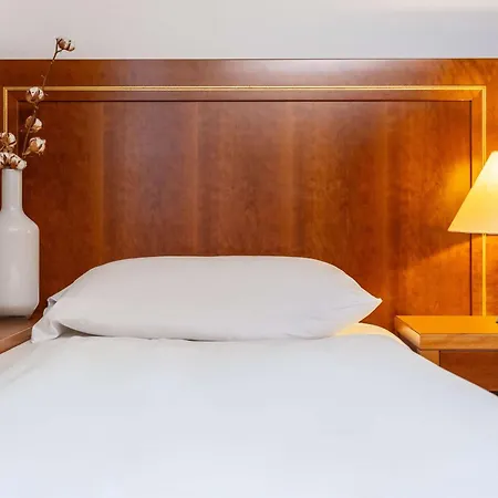 Hotel Mercure Westbahnhof 4*