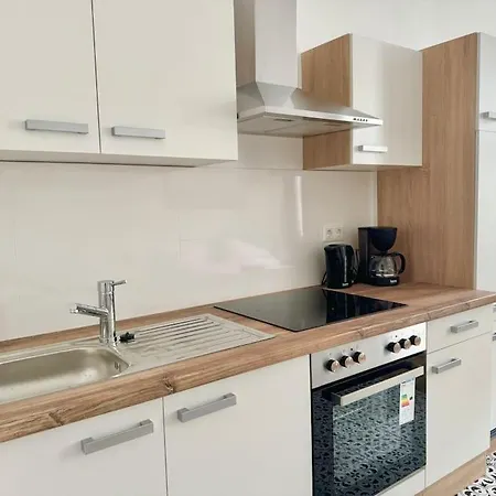 Modern Stylish & Spacious With Balcony * Vienna