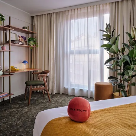 Hotel Max Brown 5th District, Part Of Sircle Collection - Formerly Pentahotel 4*