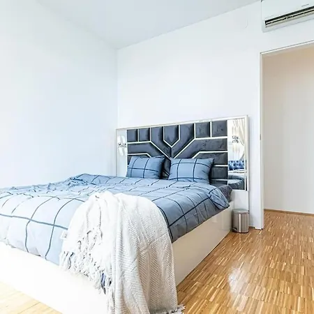 Super Luxury Apt, Only 12min To Ferris Wheel Apartment