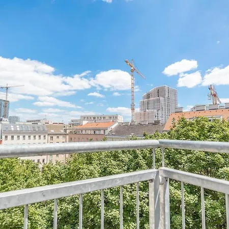 Super Luxury Apt, Only 12min To Ferris Wheel