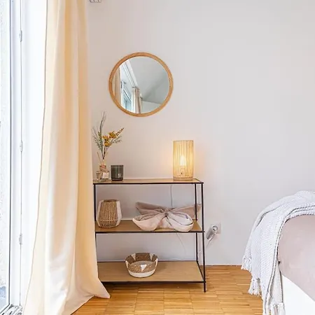 Apartment Super Luxury Apt, Only 12min To Ferris Wheel
