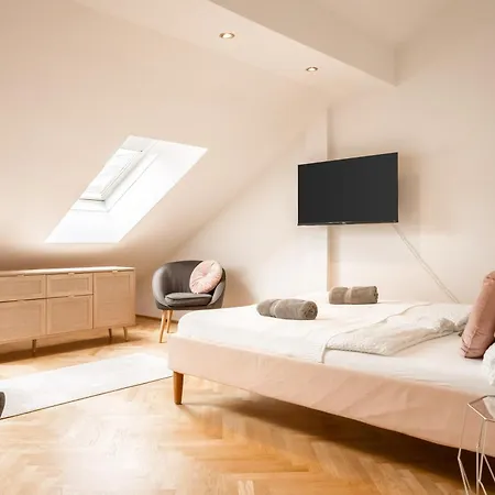 Apartament I 5 Minutes To Metro Wiedeń