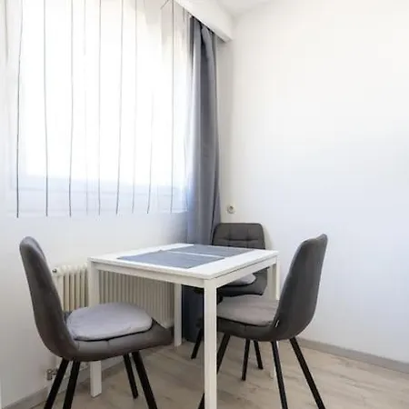 Premium Central Belvedere