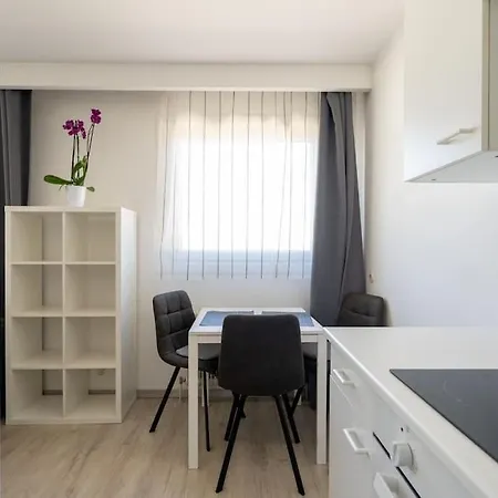 Premium Central Belvedere *